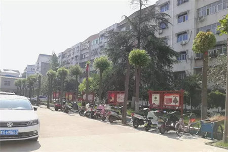 清河畔景彩虹苑3室2厅2卫142平毛坯房